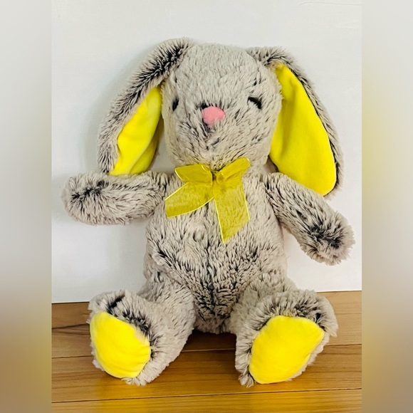 DAN DEE SUPER PLUSH BUNNY—JUST BEAUTIFUL AND PERFECT CONDITION—GREAT GIFT 🐰 - Picture 3 of 8
